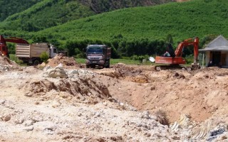 Lấy trộm hàng nghìn mét khối đất, một công ty bị truy thu gần 700 triệu đồng