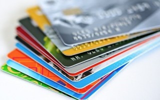 Sau 31/12 thẻ ATM từ bị "khai tử", khách hàng cần lưu ý gì?