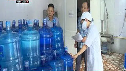 Ninh Bình tăng cường kiểm tra, quản lý các cơ sở sản xuất nước uống đóng chai và đá viên