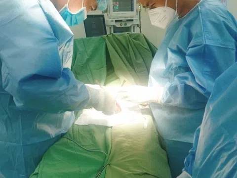 Hy hữu: Người đàn ông bị máy xay quấn ống quần, mất toàn bộ da vùng kín