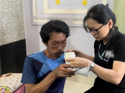 "Trên biển, chúng tôi thấy được cái gì thì ăn cái đó để sinh tồn"