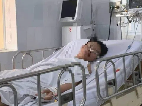 Công an vào cuộc vụ 8 sinh viên uống rượu không rõ nguồn gốc, 2 người tử vong