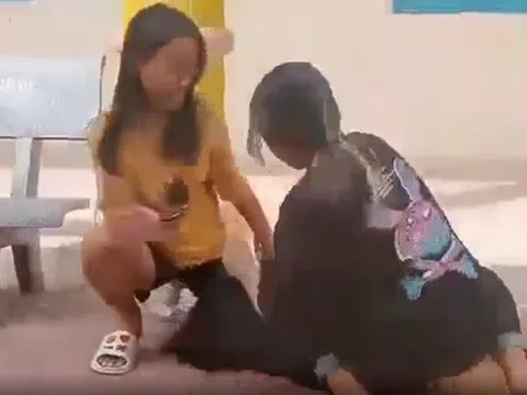 Điều tra vụ nữ sinh bị đánh hội đồng, lột quần áo