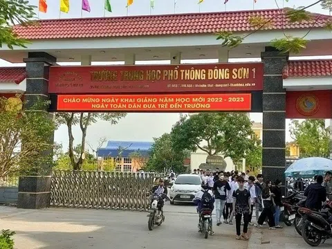 Một trường ở nông thôn thu 10 triệu đồng/học sinh tiền đầu năm