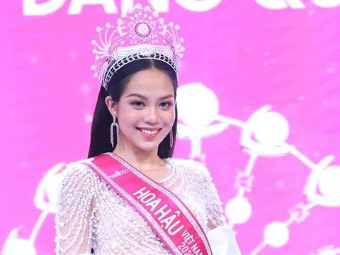 Hoa hậu Thanh Thuỷ: "Tôi vừa xúc động vừa áp lực khi trở thành Hoa hậu"