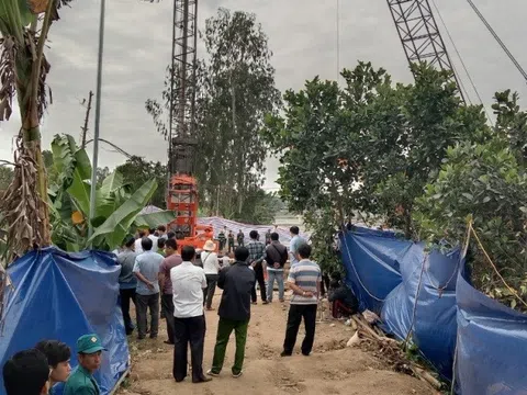 Đồng Tháp: Giải cứu cháu bé rơi vào trụ bê tông thận trọng, an toàn