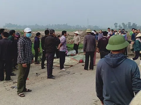 Nghệ An: Va chạm với xe tải, 3 mẹ con tử vong thương tâm