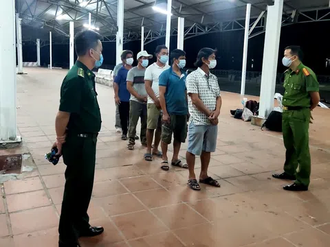 Phát hiện 6 người đàn ông đi dọc bờ biển Đà Nẵng ra Huế để trốn cách ly