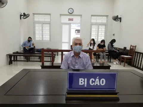 Hé lộ nguyên nhân chồng 60 tuổi trả thù vợ bằng… chày gỗ