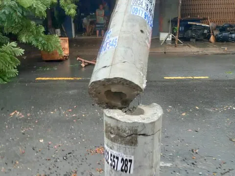 Trụ điện "không lõi thép" gây "bão" tại Đà Nẵng