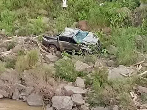 Ô tô lao xuống vực, 2 giáo viên trường tiểu học tử vong