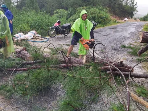 Kon Tum: Mưa lũ làm một người tử vong, nhiều tuyến đường chia cắt