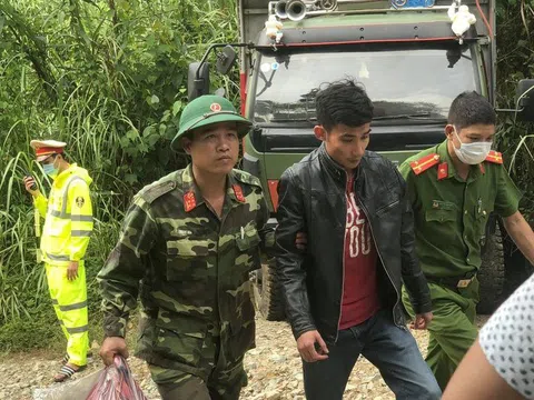 Công nhân thoát khỏi sạt lở ở thuỷ điện Rào Trăng 3 kể phút kinh hoàng