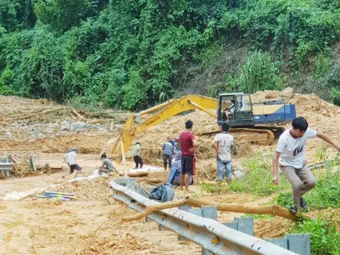 Tìm kiếm 7 người mất tích, 1 Thượng uý tử nạn, 2 người bị thương nặng