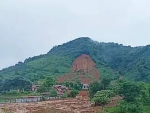 Đưa 13 thi thể chiến sỹ Đoàn kinh tế 337 về bệnh viện Đa khoa tỉnh