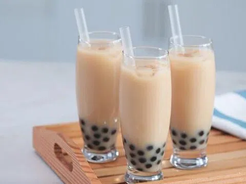 Phát hiện cơ sở sử dụng nguyên liệu hết hạn sử dụng để chế biến trà sữa