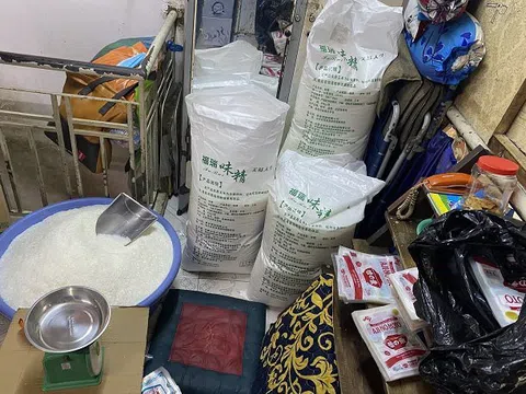 Hàng tạ bột ngọt giả thương hiệu nổi tiếng được phát hiện