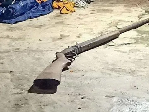 Nổ súng 4 người thương vong ở Quảng Nam: Hung thủ vứt lại 2 khẩu súng