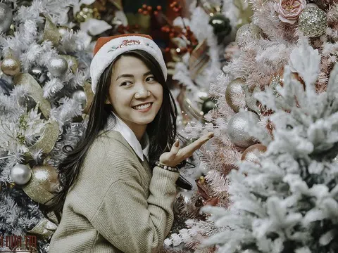 Ngắm các thiếu nữ rạng rỡ đón Noel tại Hàng Mã