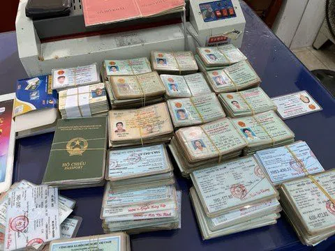 Lập sàn giao dịch bán giấy tờ giả, chủ tài khoản "siêu quậy" bị bắt giữ