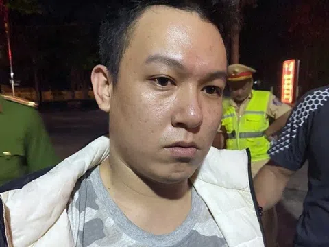 Chặn bắt phạm nhân vượt ngục nguy hiểm trốn trên xe khách