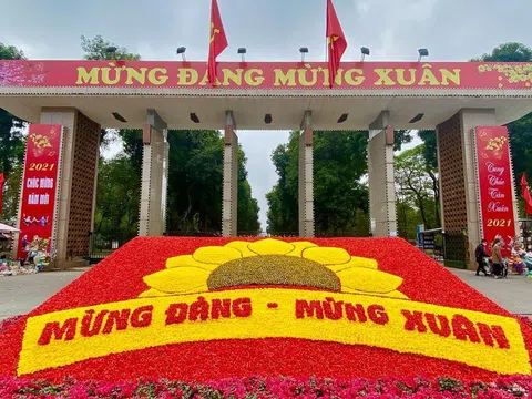 Hà Nội trang hoàng đón Tết Tân Sửu