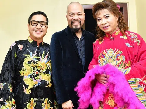 "Phù thuỷ trang phục" Đức Hùng kể bí mật thiết kế xiêm y Táo quân 2021