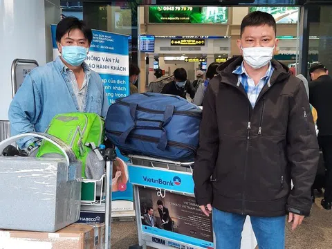 Đội phản ứng nhanh bệnh viện Chợ Rẫy lên đường chi viện Hải Dương
