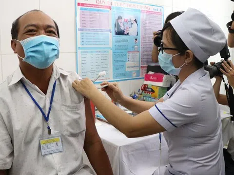 Bắt đầu tiêm thử nghiệm vắc xin ngừa Covid-19 Nanocovax giai đoạn 2