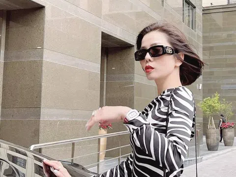 Ca sĩ Lệ Quyên gây bất ngờ với hình ảnh và dòng trạng thái đầy cá tính