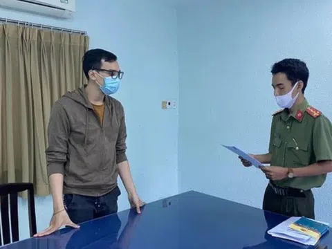 Làm lây lan dịch bệnh, nam tiếp viên hàng không bị truy tố