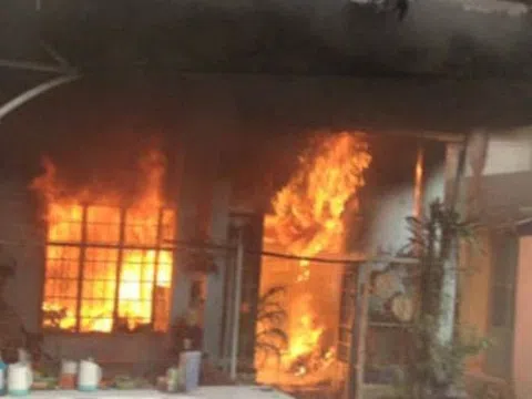 Dùng xăng đốt nhà người yêu cũ vì nối lại tình xưa không thành