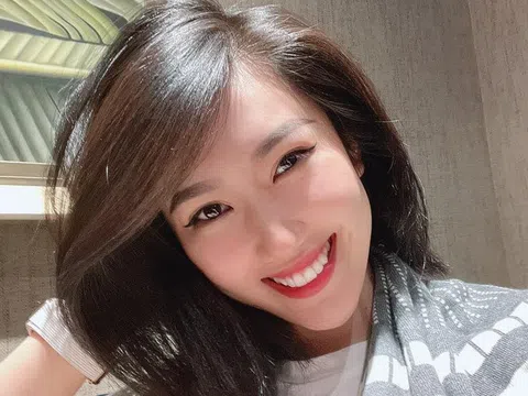 Thúy Ngân “thả thính” cực chất, sau 1 giờ thu hút hơn 37 nghìn lượt thích