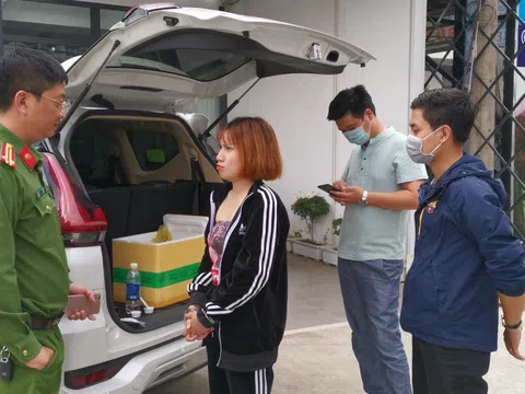 Bắt quả tang cô gái trẻ trộn cần sa với trà sữa để bán kiếm lời