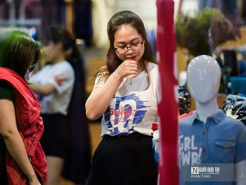 Hà Nội: Nhiều người dân không đeo khẩu trang nơi công cộng