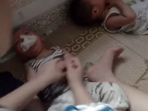 Vụ clip bé trai bị giữ chặt tay, nhét giẻ vào miệng ở Thái Bình: Người mẹ nói gì?