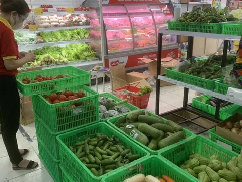 Bình Dương tiêm vắc xin ngừa Covid-19 cho nhân viên siêu thị, người buôn bán tại chợ