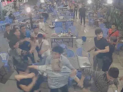 Diễn biến vụ không cho số điện thoại, 4 cô gái bị nhóm côn đồ đánh nhập viện