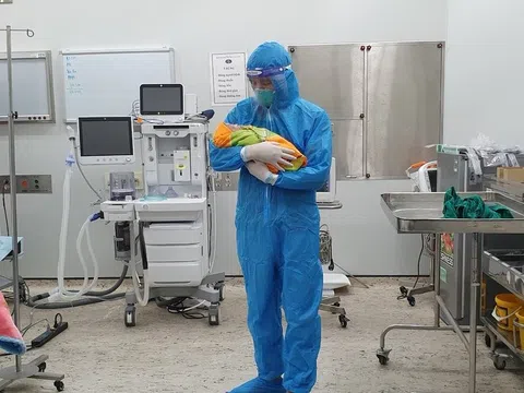 Tết đặc biệt của bác sĩ nơi tuyến đầu chống dịch