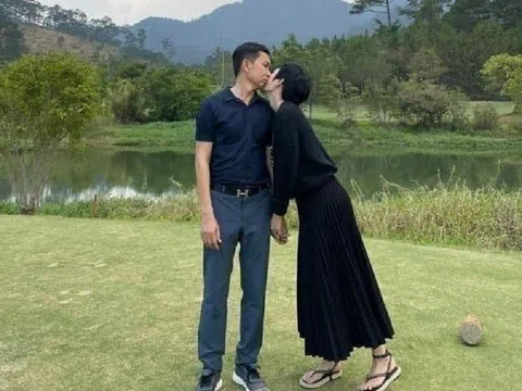 Người tung bộ ảnh thân mật của ca sĩ Hiền Hồ và đại gia U60 là ai?