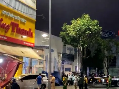 Diễn biến mới nhất vụ xe ô tô "điên" tông sập tiệm mỳ