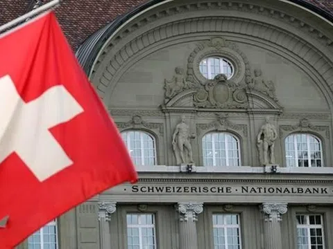 Thụy Sĩ mạnh tay hơn trong việc đóng băng tài sản người Nga