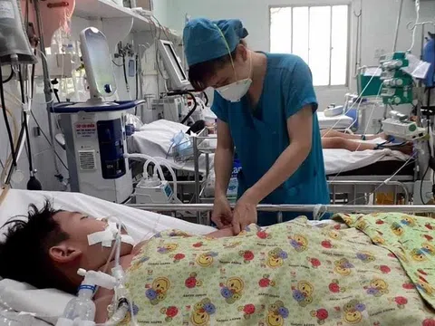 Bản tin hôm nay 27/6: Số ca sốt xuất huyết tăng mạnh; Bộ Y tế nêu 12 tỉnh thành "tiêm thấp"