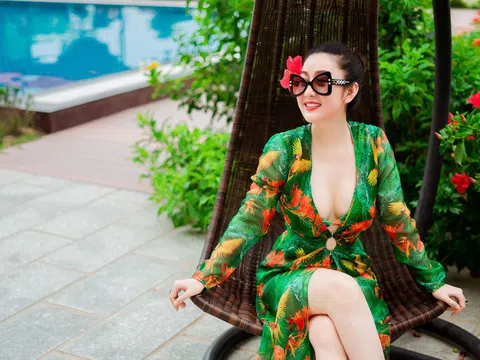 Tung bộ ảnh chào hè, Queen Kim Trang khẳng định gu thời trang biến hóa