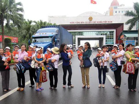 Hội Luật gia Hà Tĩnh tư vấn pháp luật về phòng, chống mua bán người