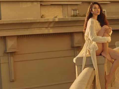 Khi hoa hậu cởi, nóng sẽ là cực đại