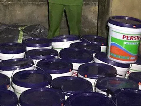 Bắt kẻ biến nhà trọ thành nơi sản xuất sơn giả, thu lợi nửa tỷ đồng