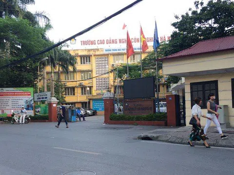 Chuyện "lạ" tại Hà Nội: Không có bằng THPT nhưng vẫn làm giảng viên