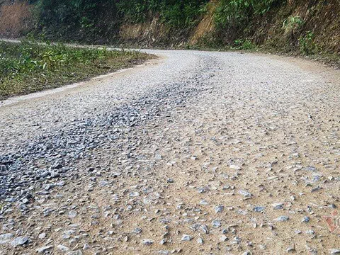 Thanh Hóa: Đường 35 tỷ đồng vừa nghiệm thu đã hư hỏng