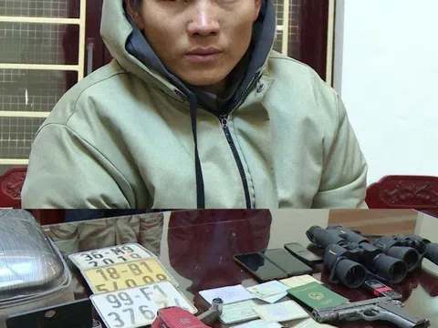 Bắt đối tượng sắm súng K54, Flycam để tổ chức bán ma túy